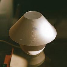 Load image into Gallery viewer, Scoop Lamp