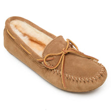 Load image into Gallery viewer, Minnetonka Sheepskin Softsole Moc - Womens Slippers