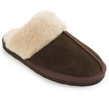 Load image into Gallery viewer, Minnetonka Chesney - Womens Slippers