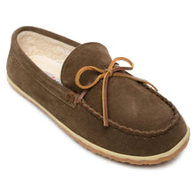 Load image into Gallery viewer, Minnetonka Tomm Suede - Mens Slippers