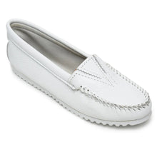 Load image into Gallery viewer, Minnetonka Deerskin Gore Front - Womens Moccasin