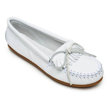 Load image into Gallery viewer, Minnetonka Deerskin Kilty Hardsole - Womens Moccasin