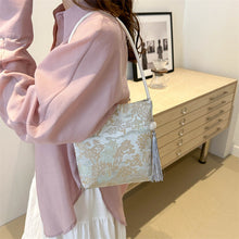 Load image into Gallery viewer, Chinese-Style Vintage Hanfu Bucket Handbag