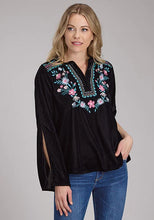 Load image into Gallery viewer, Roper 2335 Poly Velvet (Black) - Women's Western Blouse