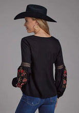 Load image into Gallery viewer, Roper 2190 Solid Rayon (Black) - Women's Western Blouse