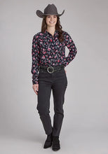 Load image into Gallery viewer, Roper 2225 Riders Print (Black) - Women's Western Blouse