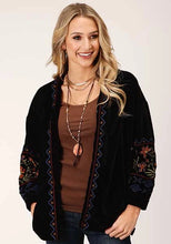 Load image into Gallery viewer, Roper 1421 Floral Velvet (Black) - Women's Jacket