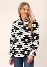 Load image into Gallery viewer, Roper 1820 Aztec (Black) - Women's Fleece Pullover