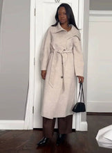 Load image into Gallery viewer, Retro Solid Stand Collar Long Tweed Coat Women