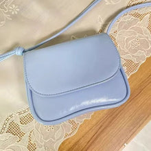 Load image into Gallery viewer, Retro Cookie-Shaped Crossbody Bag - Women's PU Leather Shoulder Bag | Sarah Express