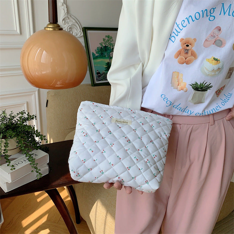 Quilted Floral Little Bear Makeup Bag - Women's Cosmetic Organizer Clutch with Cotton Lining