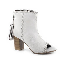 Load image into Gallery viewer, Roper Betsy (White) - Women's Sandals