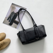 Load image into Gallery viewer, Retro Large Capacity PU Leather Underarm Bag for Women | Vegan Leather Shoulder Bag with Zipper Pockets