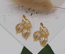 Load image into Gallery viewer, CZ Triple Leaf Charm, Sku#LK627