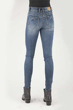 Load image into Gallery viewer, Tin Haul 515 Sunny Skinny Patched Pocket ( Denim Medium Wash) - Women's Jeans
