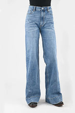 Load image into Gallery viewer, Tin Haul 870 Claire Wide Leg ( Denim Light Wash )- Women's Jeans