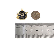 Load image into Gallery viewer, Black/White Enamel PAVE Arrows Cross On Round Coin Pendant, Enamel Round Pendant, Pave Enamel Jewelry Findings,25x21mm,sku#FH148