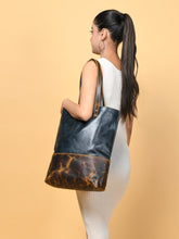 Load image into Gallery viewer, Blue Women's Leather Tote
