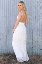 Load image into Gallery viewer, White Contrast Lace Backless Spaghetti Strap Maxi Dress