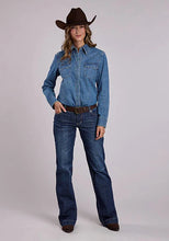 Load image into Gallery viewer, Stetson 2551 Turquoise Snaps (Blue) - Women's Denim Blouse