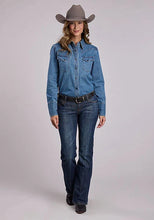 Load image into Gallery viewer, Stetson 2551 Brown Snaps (Blue) - Women's Denim Blouse