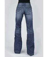Load image into Gallery viewer, Stetson 214 Trouser Fit w/ Diagonal Pieced Pocket- Women's Jeans