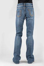 Load image into Gallery viewer, Stetson 816 Classic Stretch Boot Cut Horseshoe Pocket (Medium Wash) - Women's Jeans