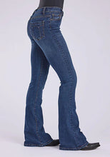 Load image into Gallery viewer, Stetson 921 High Waist Flare Fit Pieced Pocket (Dark Wash) - Women's Jeans