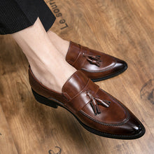 Load image into Gallery viewer, Men's British Tassel Dress Shoes | Pointed Toe PU Leather Business Loafers
