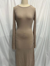 Load image into Gallery viewer, French Sexy Backless Dress Knitted Thin Autumn Winter Vacation Dress