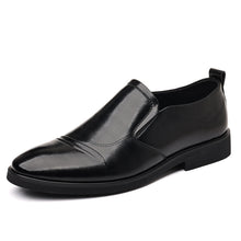 Load image into Gallery viewer, Men's Plus-Size Vintage Business Slip-On Leather Loafers