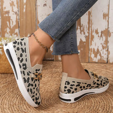 Load image into Gallery viewer, Women's Leopard Print Round Toe Slip-On Flats | Breathable Mesh Casual Shoes
