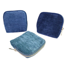 Load image into Gallery viewer, Tassel Crystal Pearl Jewelry Bag – Bracelet &amp; Bangle Storage Pouch