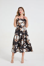 Load image into Gallery viewer, Women Retro White Rose Print Elegant Style Long Dress With A Flowing Dress And A Strapless Design