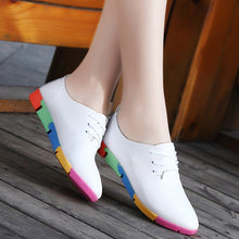 Load image into Gallery viewer, Pointed Toe Leather Flat Shoes