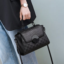 Load image into Gallery viewer, Women's Genuine Leather Commuter Shoulder Bag – Crocodile Pattern, Large Capacity