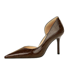 Load image into Gallery viewer, Women's Snake Print Pointed Toe Stiletto Heels – Low Heel Vintage Patent Leather Pumps