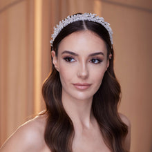 Load image into Gallery viewer, Elegant Crystal Beaded Hairband