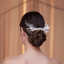 Load image into Gallery viewer, Elegant Crystal &amp; Pearl Hair Comb