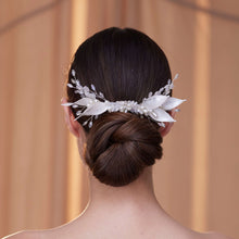 Load image into Gallery viewer, Elegant Crystal &amp; Pearl Hair Comb