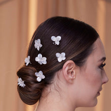 Load image into Gallery viewer, 7-Piece Crystal Resin Flower Hair Pins