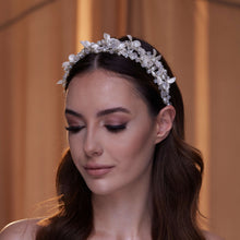 Load image into Gallery viewer, Elegant Crystal Resin Flower Hair Band