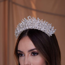 Load image into Gallery viewer, Elegant Crystal Bead and Rhinestone Wedding Tiara