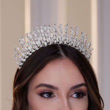 Load image into Gallery viewer, Luxury Crystal Stone Tiara