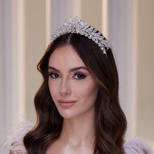 Load image into Gallery viewer, Crystal Stone Tiara