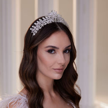 Load image into Gallery viewer, Crystal Stone Tiara