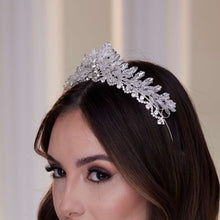 Load image into Gallery viewer, Crystal Stone Tiara