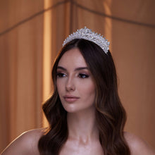 Load image into Gallery viewer, Crystal Rhinestone Wedding Tiara