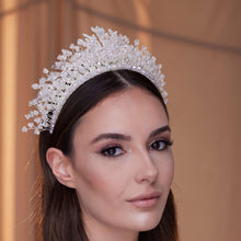 Load image into Gallery viewer, Crystal Bridal Tiara