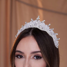 Load image into Gallery viewer, Crystal Wedding Tiara